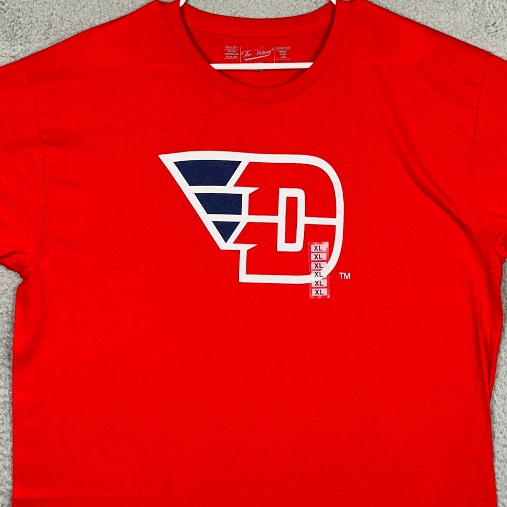 NEW Dayton Flyers T-Shirt Mens XL Red NCAA Basketball Short Sleeve The Victory